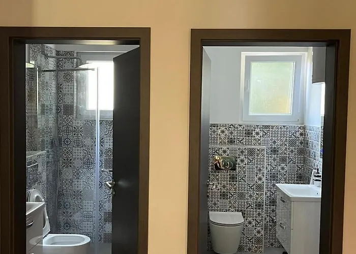 Bright & Spacious Two-bedroom 아파트