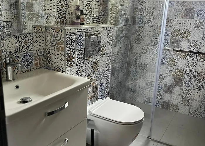 Bright & Spacious Two-bedroom 아파트 Sukošan